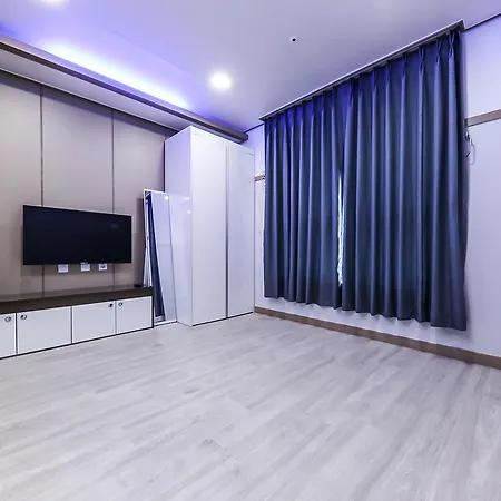 1820 Aparthotel 2*