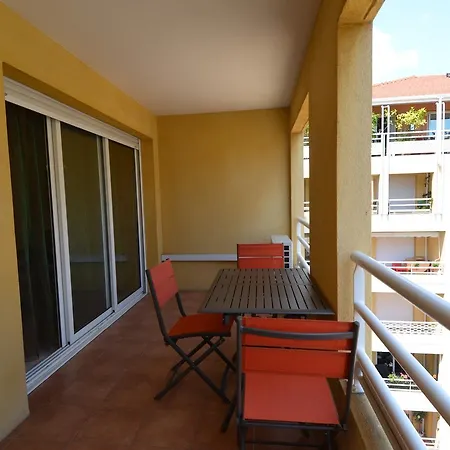 Apartment Appartement 3 Personnes Avec Coin Nuit Avec Terrasse Et Parking Quartier Du Port De Nice *
