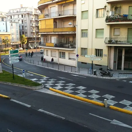 Carlone Nice