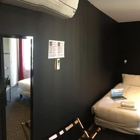 贝尔纳酒店 2* 尼斯