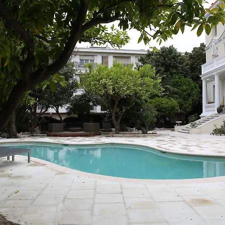 Armenonville Hotel 3*