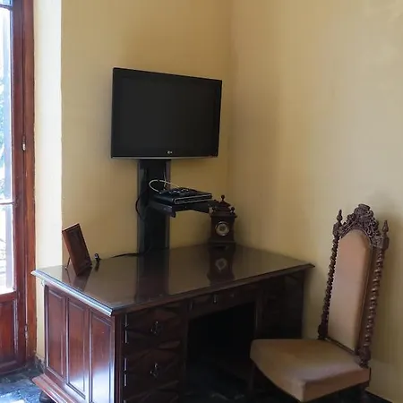 Villa Aramis Guesthouse Bed & Breakfast