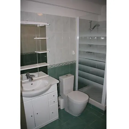 Apartment 6 Bedrooms Seaview House, Old Town *