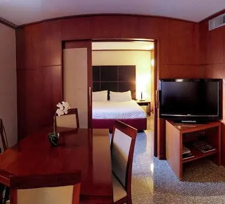 Goldstar & Hotel