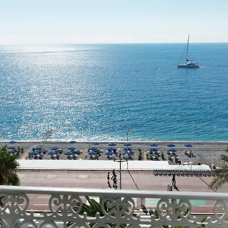 West End Promenade