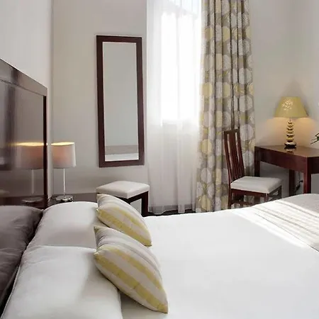 Relais Acropolis Отель Ницца