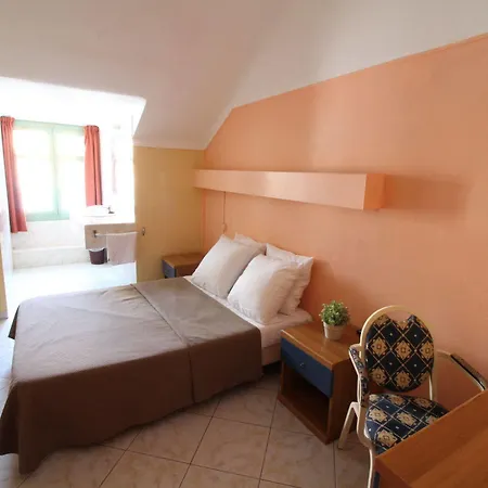 Du Centre, Un Ammi Hotel