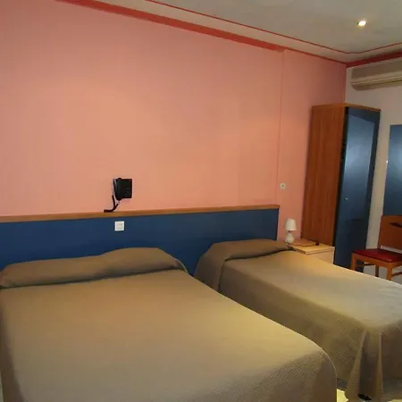 Du Centre, Un Ammi Hotell
