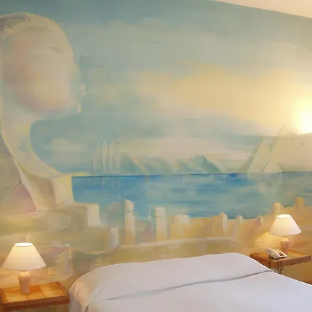 Otel Le Windsor, Jungle Art 4*
