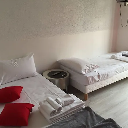 Hotel Monet 2*