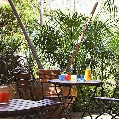 Residhome Promenade Aparthotel 3*