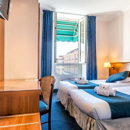 Univers Hotell