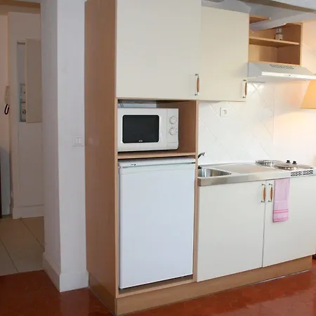 Aparthotel Résidence La Léonie 2*