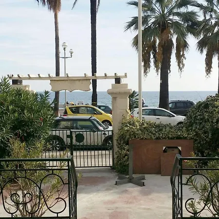 Flots D'azur Promenade Des Hotell