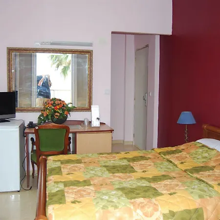 Azur Hotel