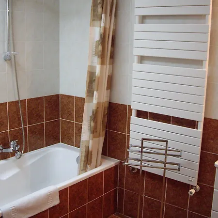Mas Des Oliviers Bed & Breakfast *