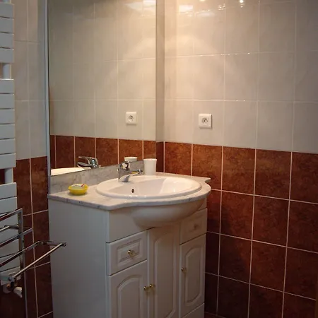 Bed & Breakfast Mas Des Oliviers Nice
