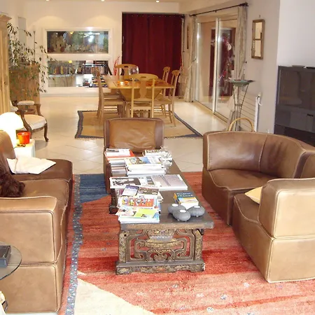 Bed & Breakfast Mas Des Oliviers Nice
