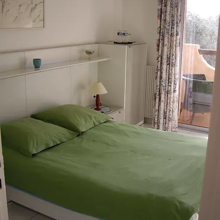 Mas Des Oliviers Bed & Breakfast Nice