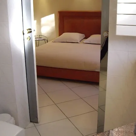 Bed & Breakfast Mas Des Oliviers Nice