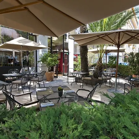 Holiday By Ihg 4*