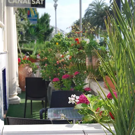 Azur Hotel