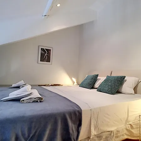 Nestor&jeeves - Duplex Palais Eugenie - Hyper Center - Shopping Area - Top Floor *