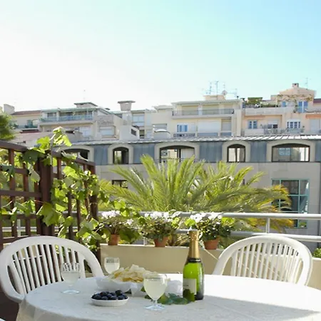 Fleurs Apart'hotel Apartment *