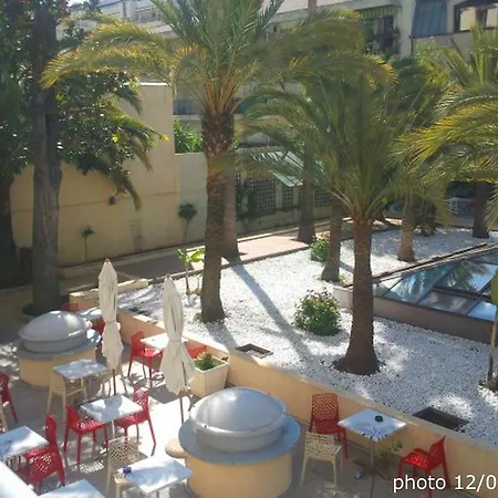 Fleurs Apart'hotel * Nice