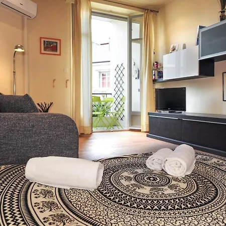 Mini Miro Five Stars House Апартаменты *