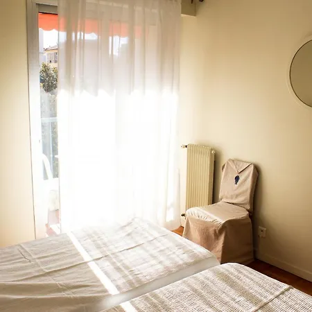Apartman Escapade 8 *