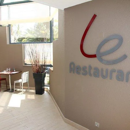 Campanile Aeroport Hotel