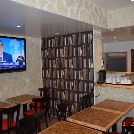 Hostal Lyonnais Niza