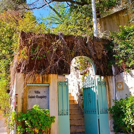 酒店 Saint Exupery Gardens 2*