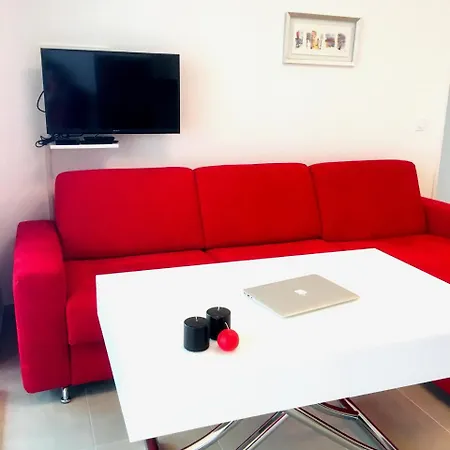 Apartment A Terrasse Ensoleillee & Parking A La Gare Du Sud *