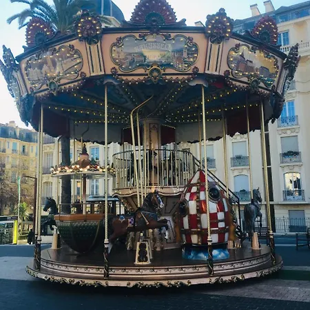 A Terrasse Ensoleillee & Parking A La Gare Du Sud
