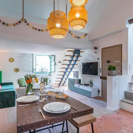 Apartment Le Chateau - The Beautiful Sight In Old Town, Private Terrace Nice