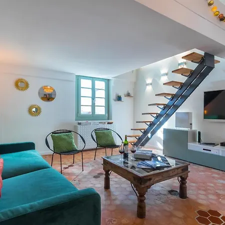 Apartment Le Chateau - The Beautiful Sight In Old Town, Private Terrace Nice