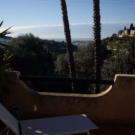 Bed & Breakfast Mas Des Oliviers Nice