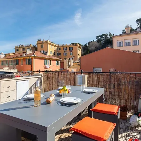 Le Chateau - The Beautiful Sight In Old Town, Private Terrace Apartment