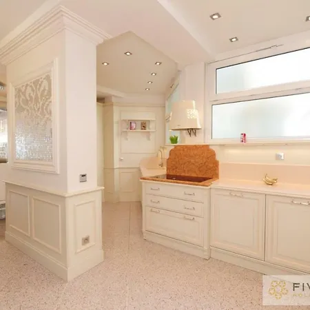 Le Majestic Promenade - Five Stars House * Nice