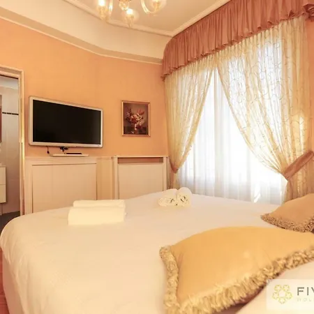 Le Majestic Promenade - Five Stars House Apartment *