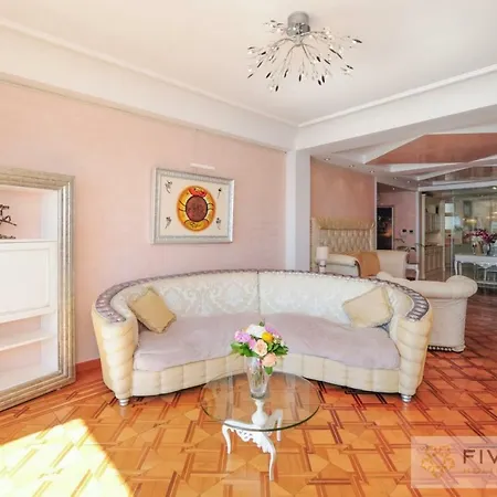 Le Majestic Promenade - Five Stars House Apartment *