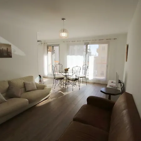 Le Renoir Apartment