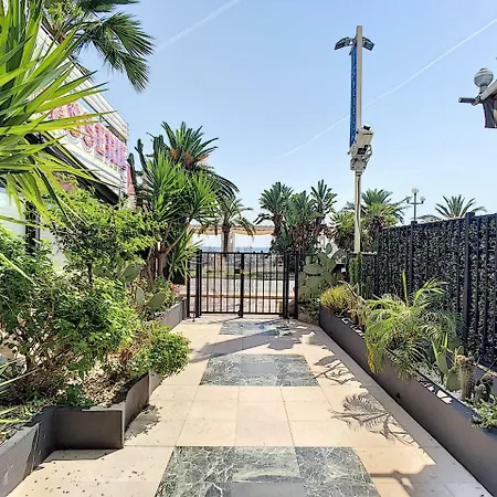 Nestor&jeeves - Square Promenade - - Direct Access Sea Apartment *