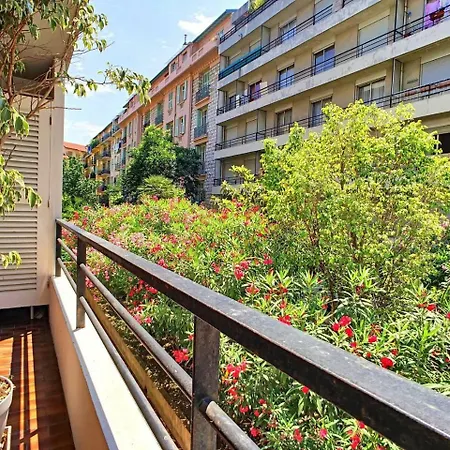 Nestor&jeeves - Debussy Terrasse - - By Shopping Area Nice