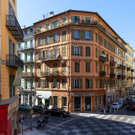 12 Rue Miron