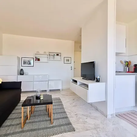 Park Avenue Apartment