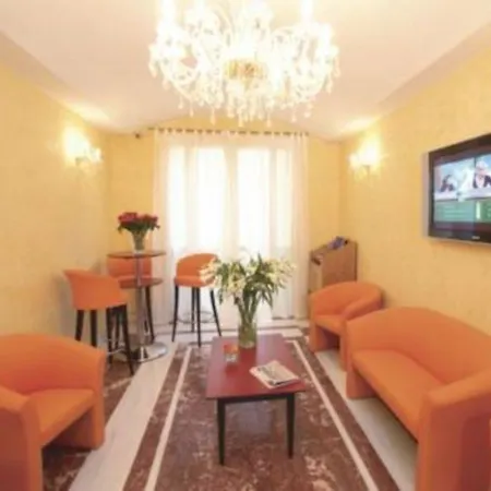 Little Palace Hotel 2*