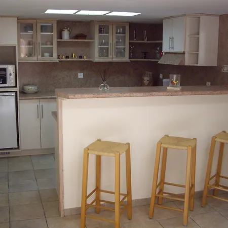 Mas Des Oliviers Bed & Breakfast